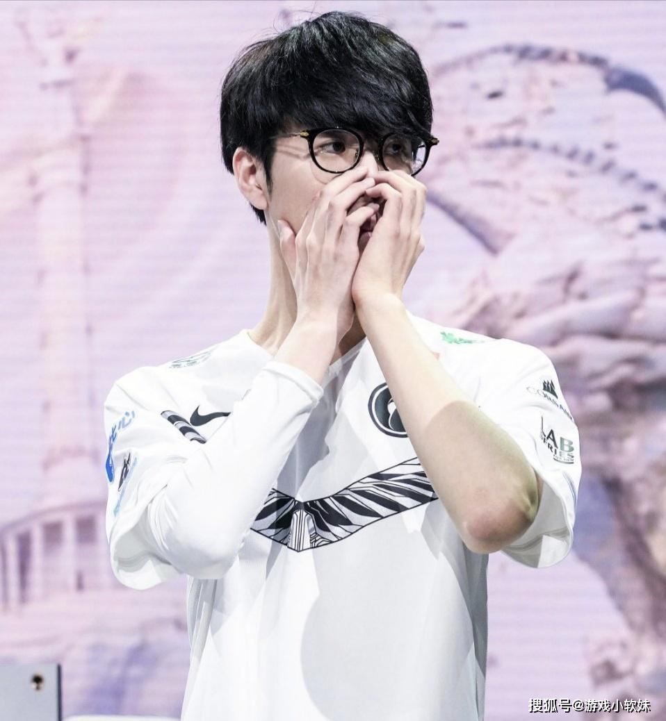 TheShy回归赛场，精彩发挥首场状态亮眼，RNG观众沸腾！(theshy等比赛开始我就把你们全杀了)爱游戏 AYX 中国 官网