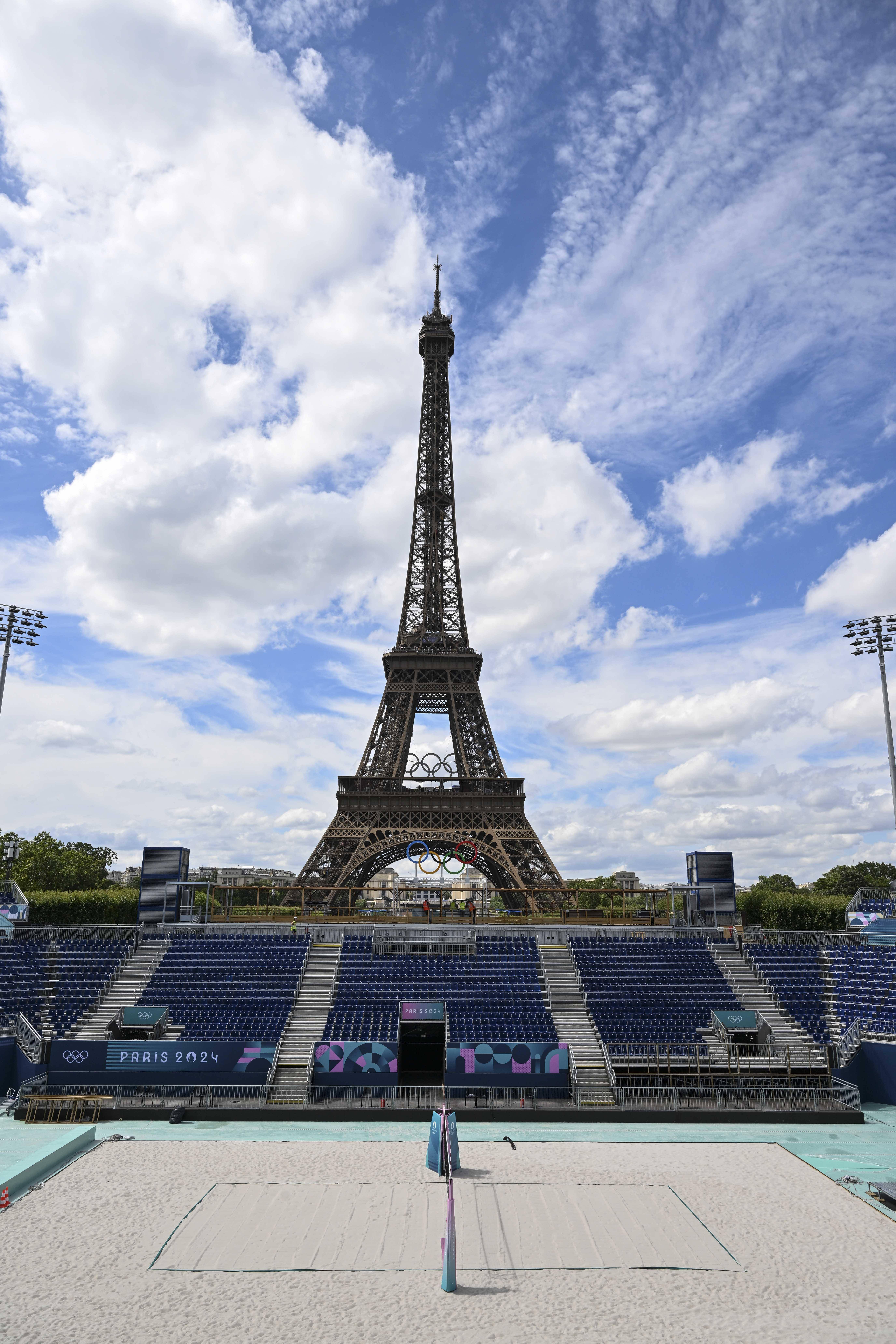  Ming回归赛场，关键助攻首场状态亮眼，巴黎圣日耳曼观众沸腾！